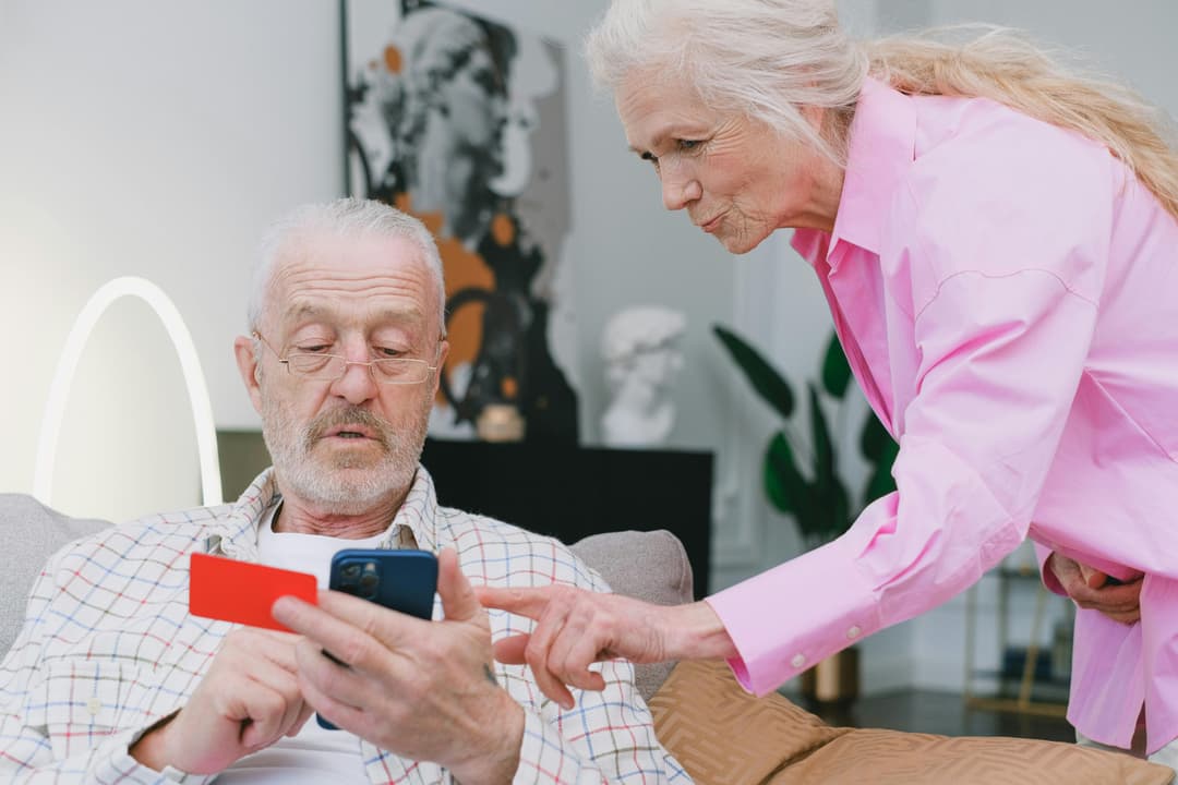 Hero image - woman using credit card
